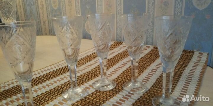 Хрустальные фужеры и рюмки
