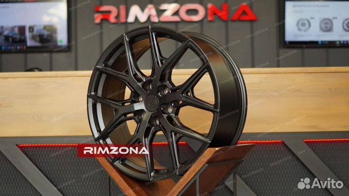 Кованые диски R22 на Lexus GX