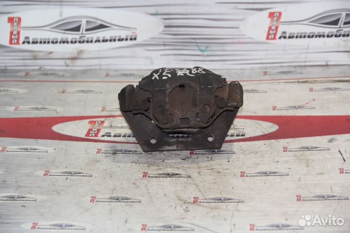 Суппорт зад лево c BMW X5 E53 M54B30