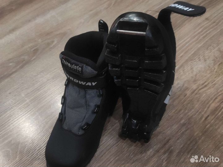 Лыжные ботинки 32 размер