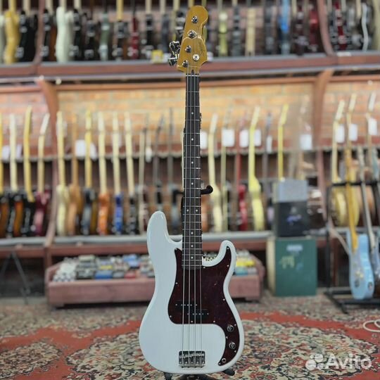 Бас-гитара Fender Squier Classic Vibe '60s Precisi