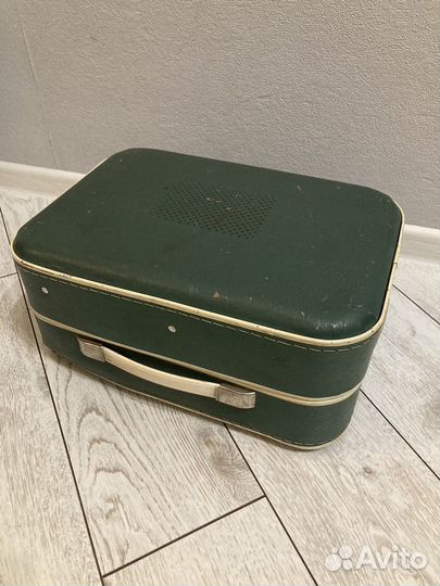 Виниловый проигрыватель