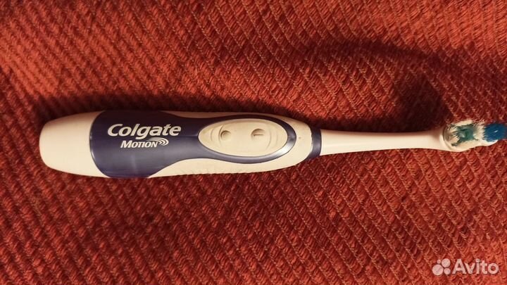 Электрическая зубная щетка (на детали)