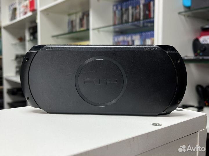 Sony PSP street + 64 гб + 70 игр