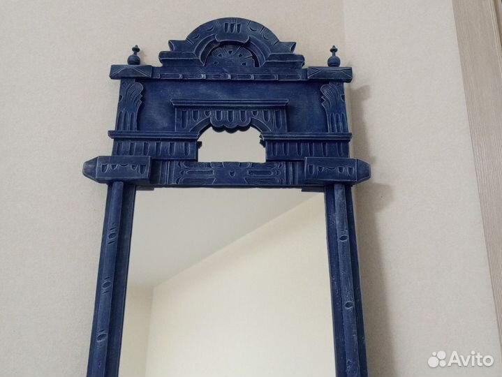 Старинное зеркало с тумбой. Массив дерева