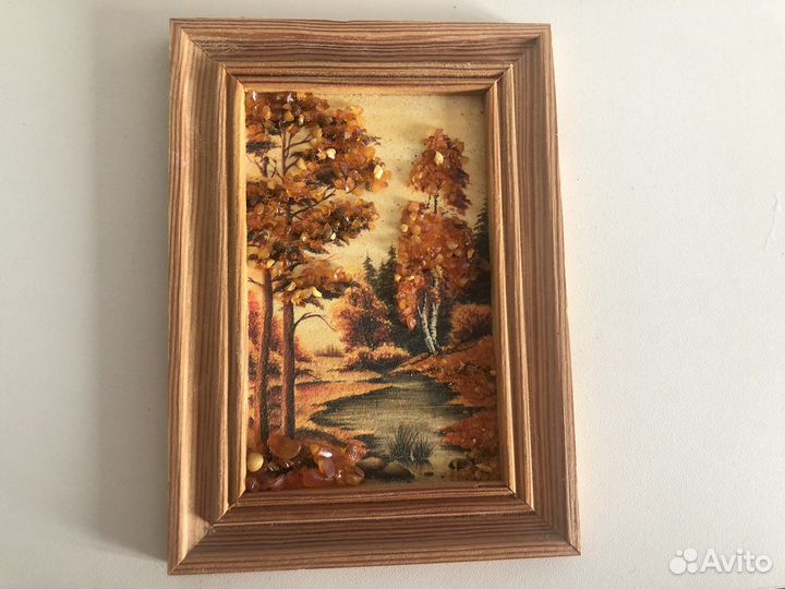 Картина с янтарем