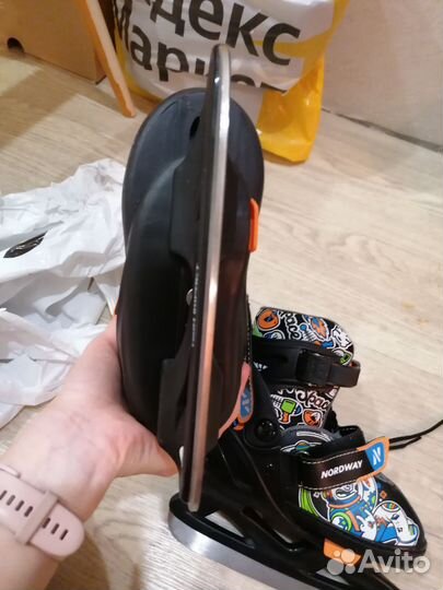 Коньки ледовые детские