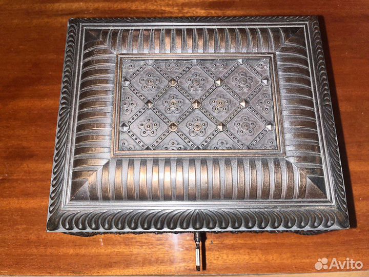 Шкатулка металлическая с медным напылением, СССР