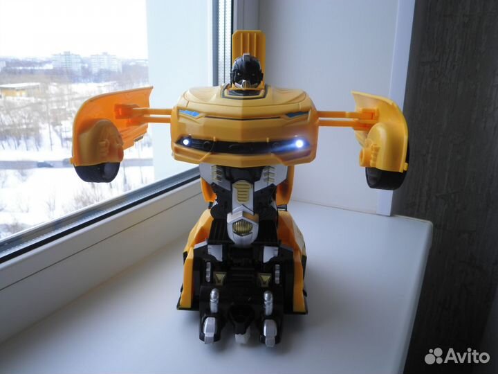 Детские игрушки машина на пульте