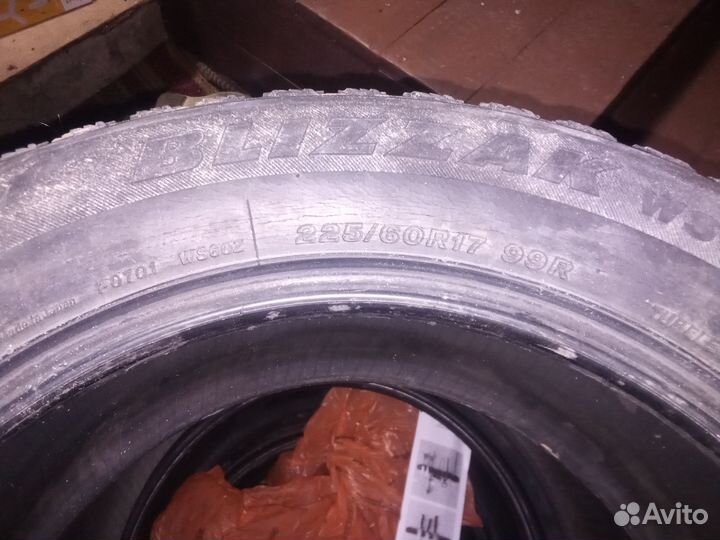 Accelera 651 225/60 R17