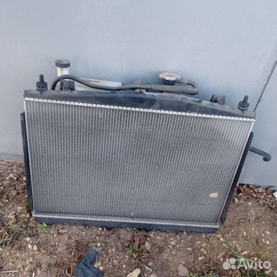 Радиатор двигателя Nissan Cube Z12