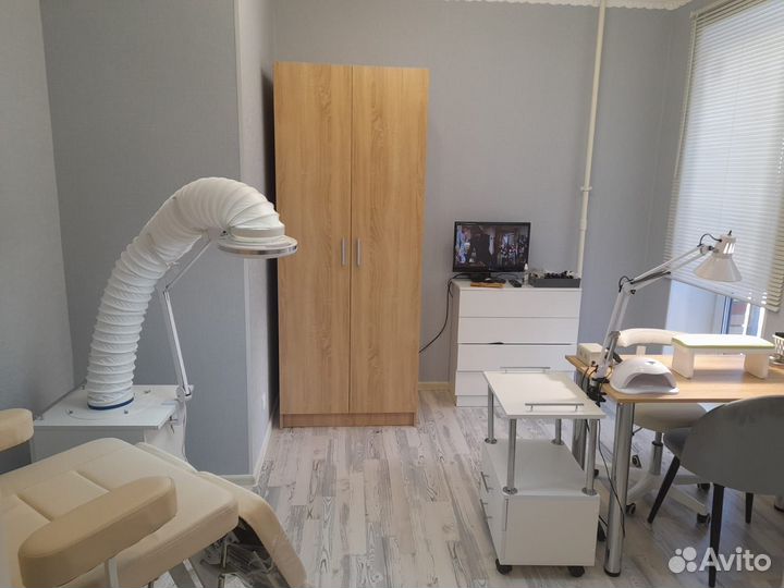 Маникюр/педикюр