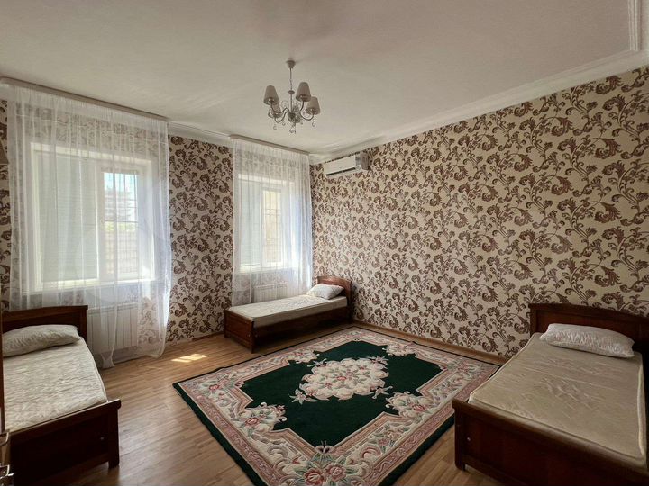 Дом 250 м² на участке 5 сот.