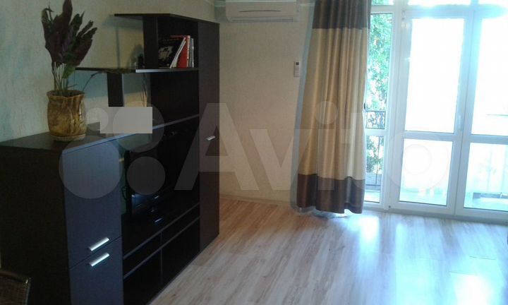 2-к. квартира, 50 м², 1/2 эт.