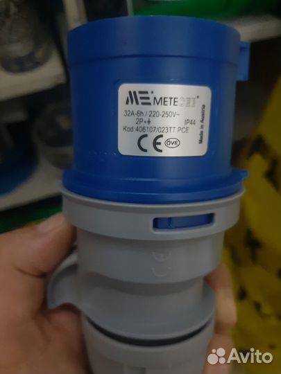 Блок розеток для серверной стойки