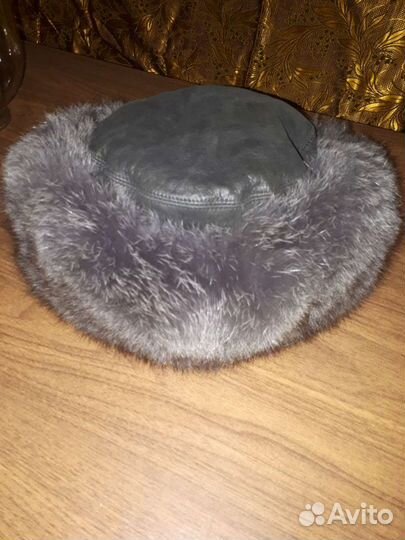 Женские меховые шапки