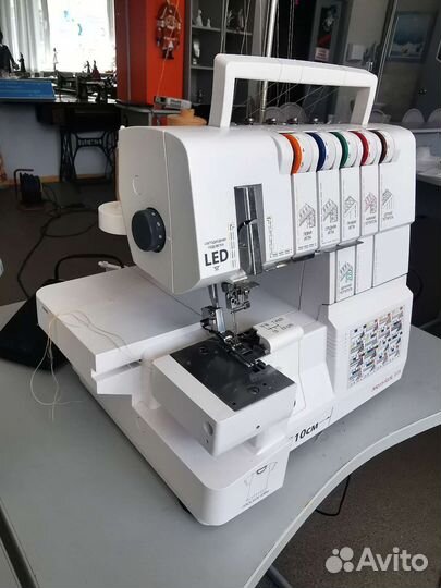 Коверлок Merrilok 075