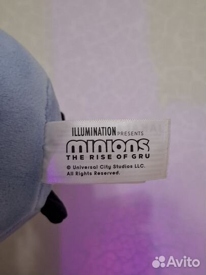 Маленькие миньоны из магнита