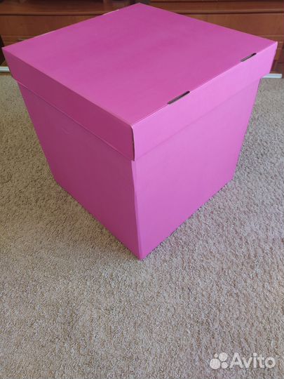 Большая подарочная коробка