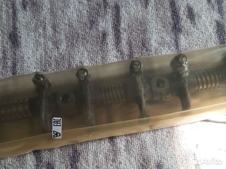 Ось коромысел в сборе под гидрокомпенсаторы