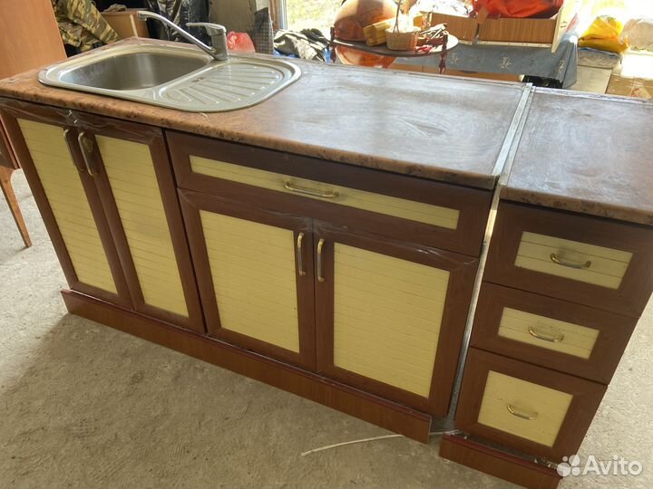 Продам кухонный гарнитур бу