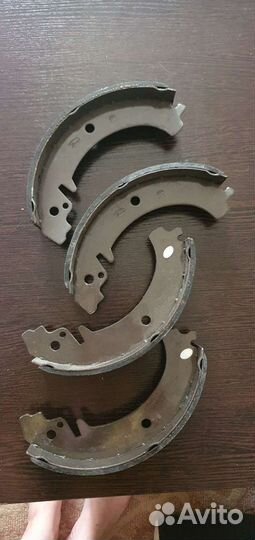 Задние тормозные колодки priora