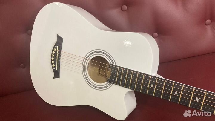 Акустическая гитара