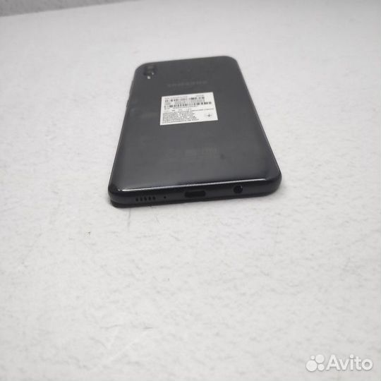 Samsung Galaxy A20, 3/32 ГБ