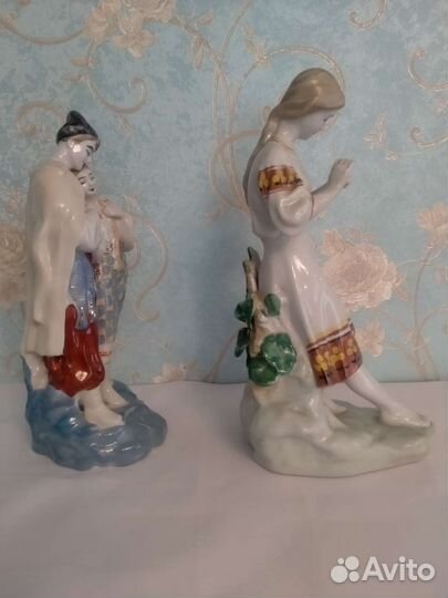 Фарфоровые статуэтки СССР майская ночь и гадание