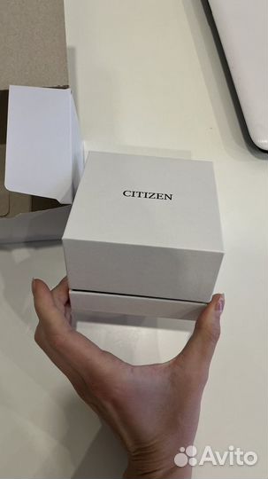 Часы женские Citizen с кристаллами Swarovski