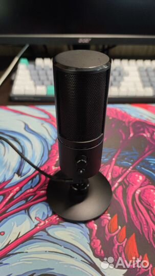Микрофон Razer Seiren X