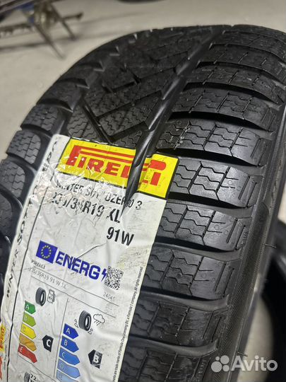 Pirelli Winter Sottozero 3 235/35 R19 91W