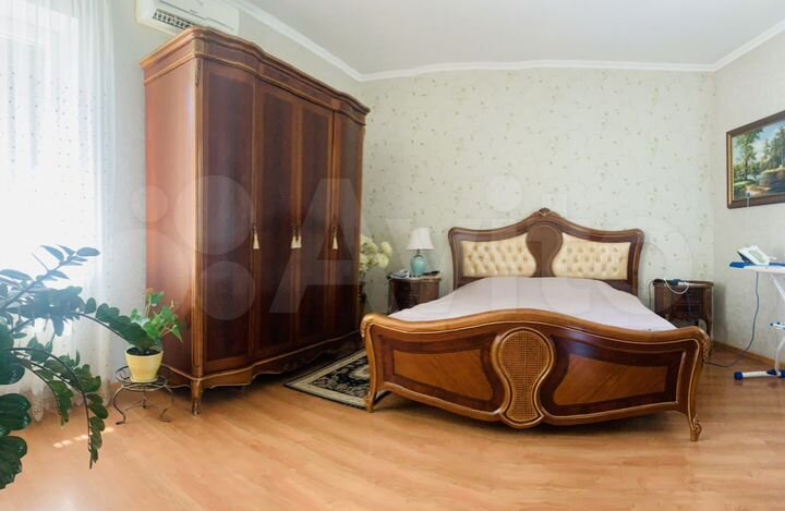 3-к. квартира, 143 м², 2/3 эт.