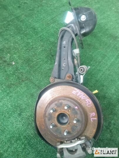 Ступица задняя левая toyota prius