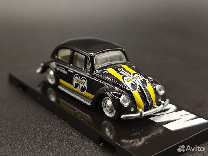 Volkswagen Beetle Mooneyes - Tarmac Works 1:64