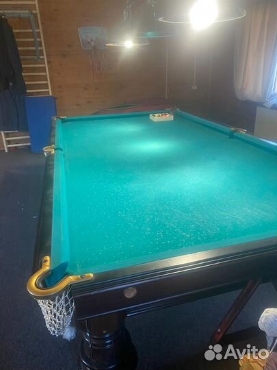 Бильярдный стол