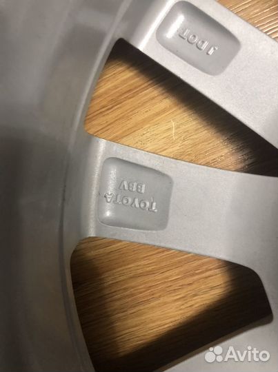 Литой диск R16 от Тойоты Кемри 70