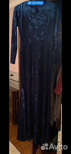 Вечернее велюровое платье