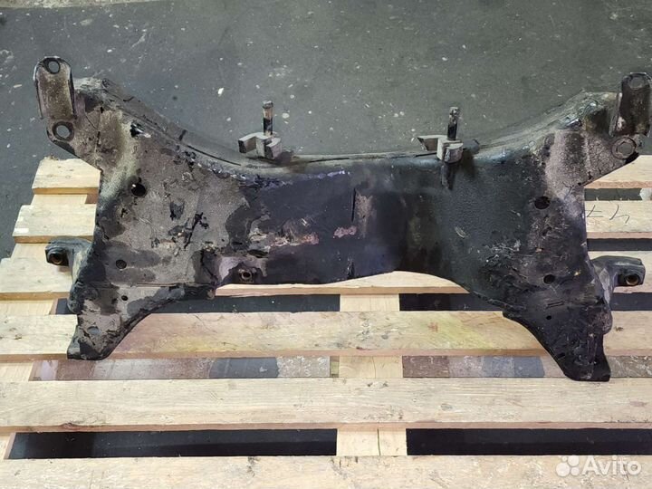 Подрамник двигателя Mitsubishi Lancer 9