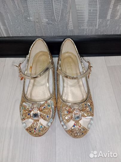 Туфли для девочки