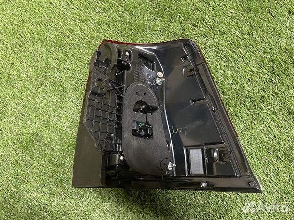 Фонарь задний левый ориг T.land cruiser 200, 2015+