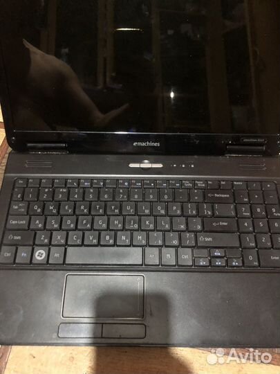 Ноутбук emachines e525