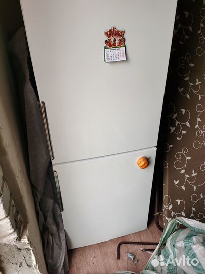 Холодильник Аристон no frost