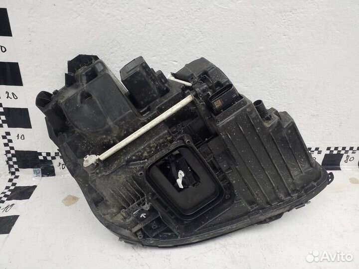 Фара левая Mercedes-Benz E-Class