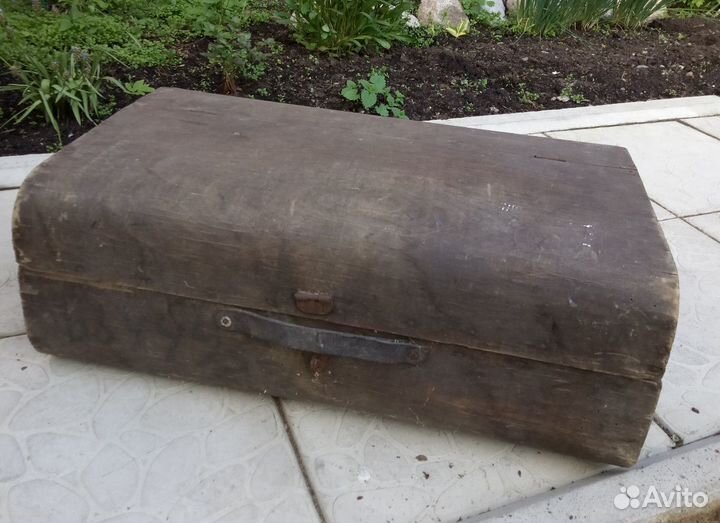 Старинный чемодан