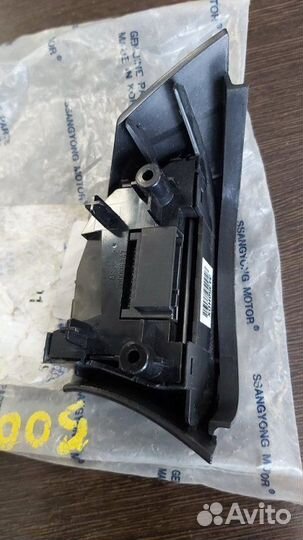 Кнопка управления правая Ssang Yong Actyon