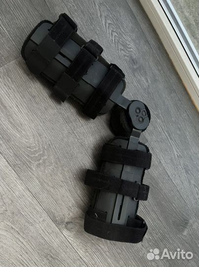 Коленный ортез