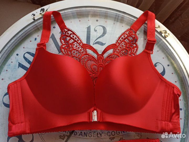 Бюстгальтер 100Е комплект белья красный
