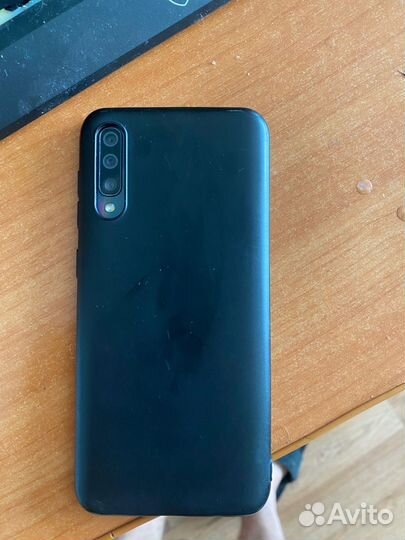 Samsung Galaxy A50, 4/64 ГБ