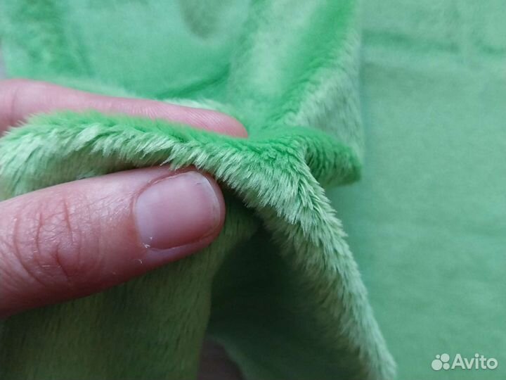 Отрез ткани плюш салатовый